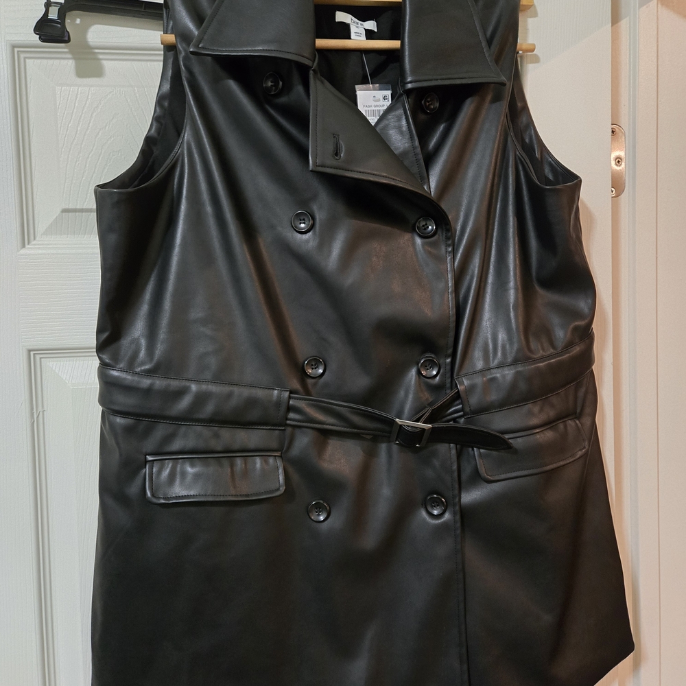 Women's Black Sleeveless Faux Leather Vest NWT Never Worn